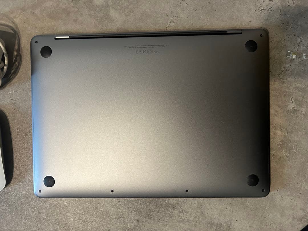 MacBook Pro 13インチ 2022 M2 8GB 256GB マウス付