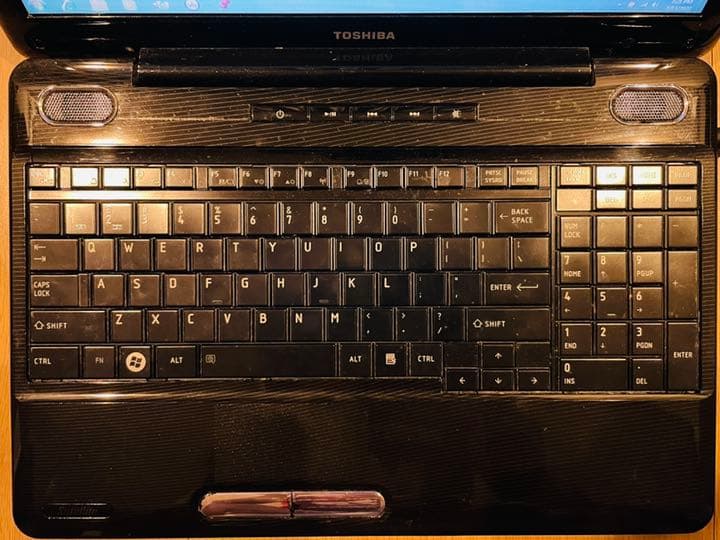 TOSHIBA Satellite L500 /Windows 7 (US版)