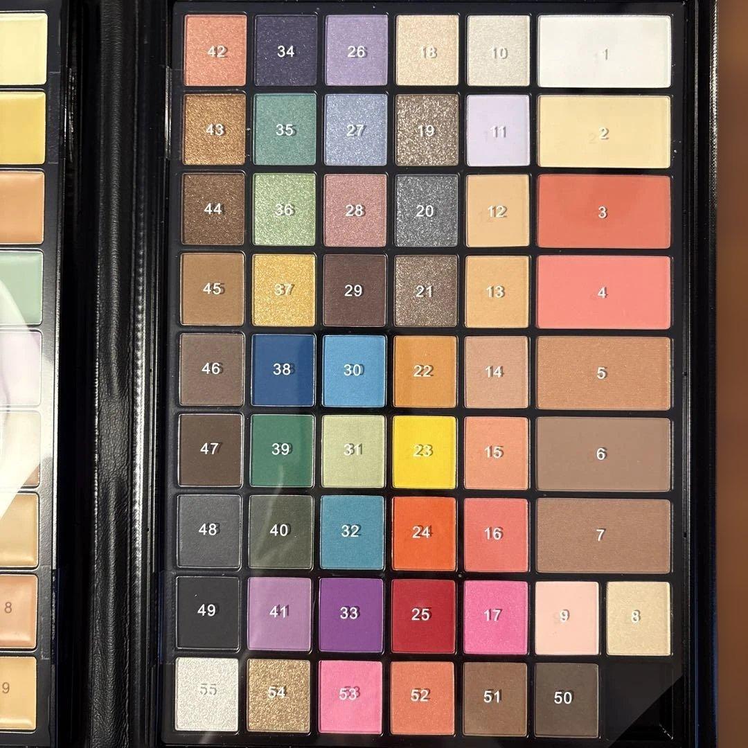 Ledom（110色）/KRYOLAN（36色） トータルメイクパレット3点