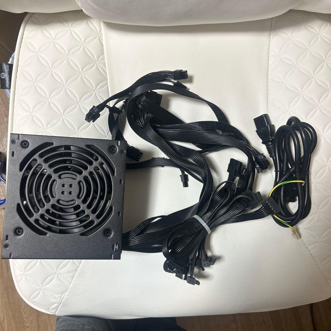 SilverStone ET750 750W 電源ユニット
