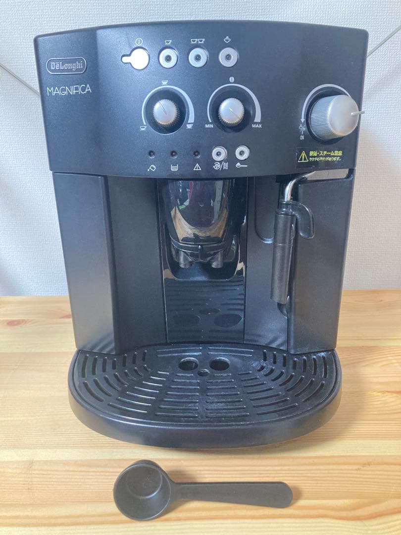 ☆DeLonghi MAGNIFICA コーヒーメーカー ESAM1000SJ