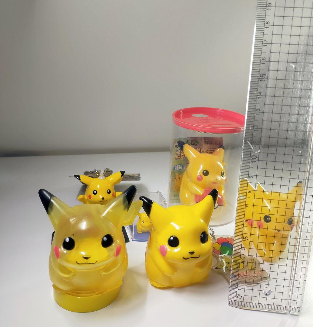ピカチュウ　レトロ　ソフビ フィギュア　ポケモン ３０周年 Pokemon 当時