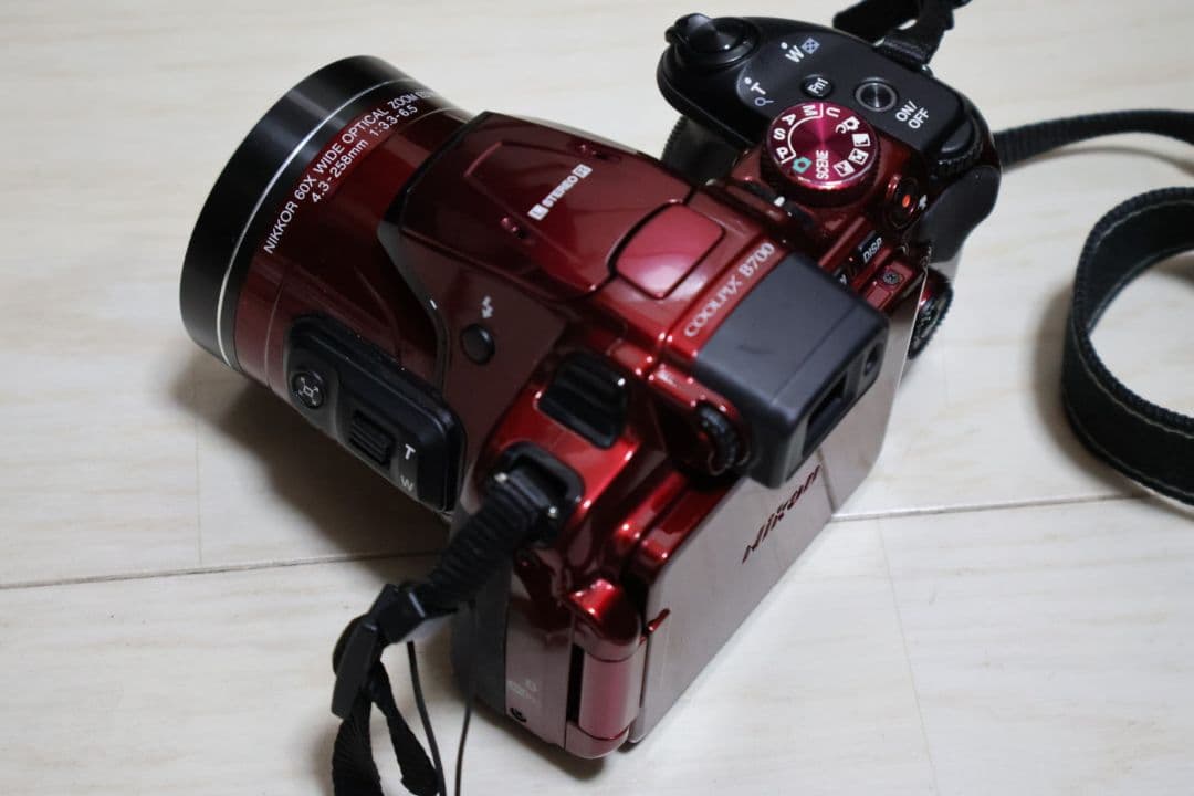 Nikon COOLPIX B700 レッド