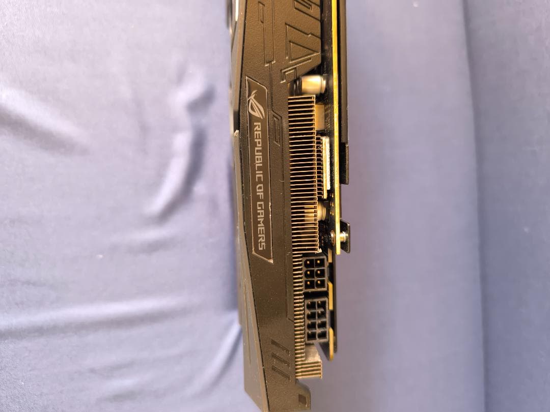 ASUS STRIX-GTX1080-8G-GAMING故障品
