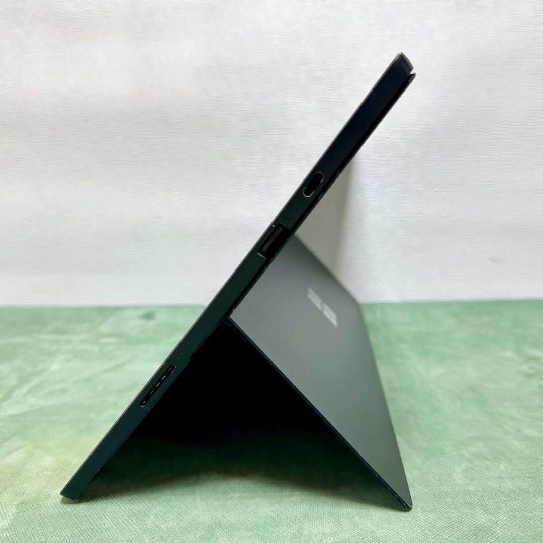 Microsoft Surface Pro 7+ 本体