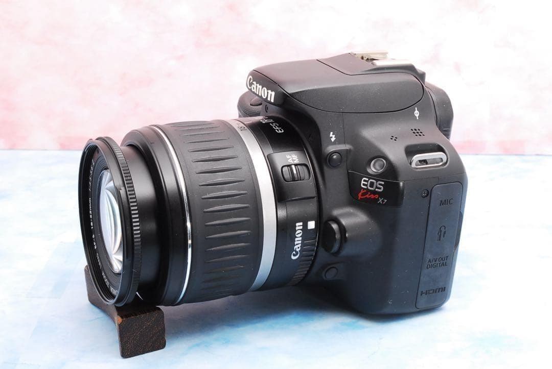 Canon Kiss X7✨小型＆軽量で持ち運びラクラク✨一眼レフカメラ