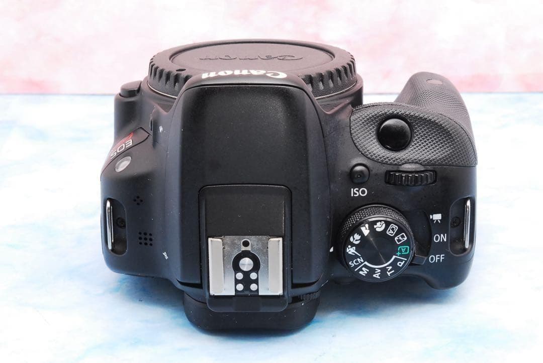 Canon Kiss X7✨小型＆軽量で持ち運びラクラク✨一眼レフカメラ