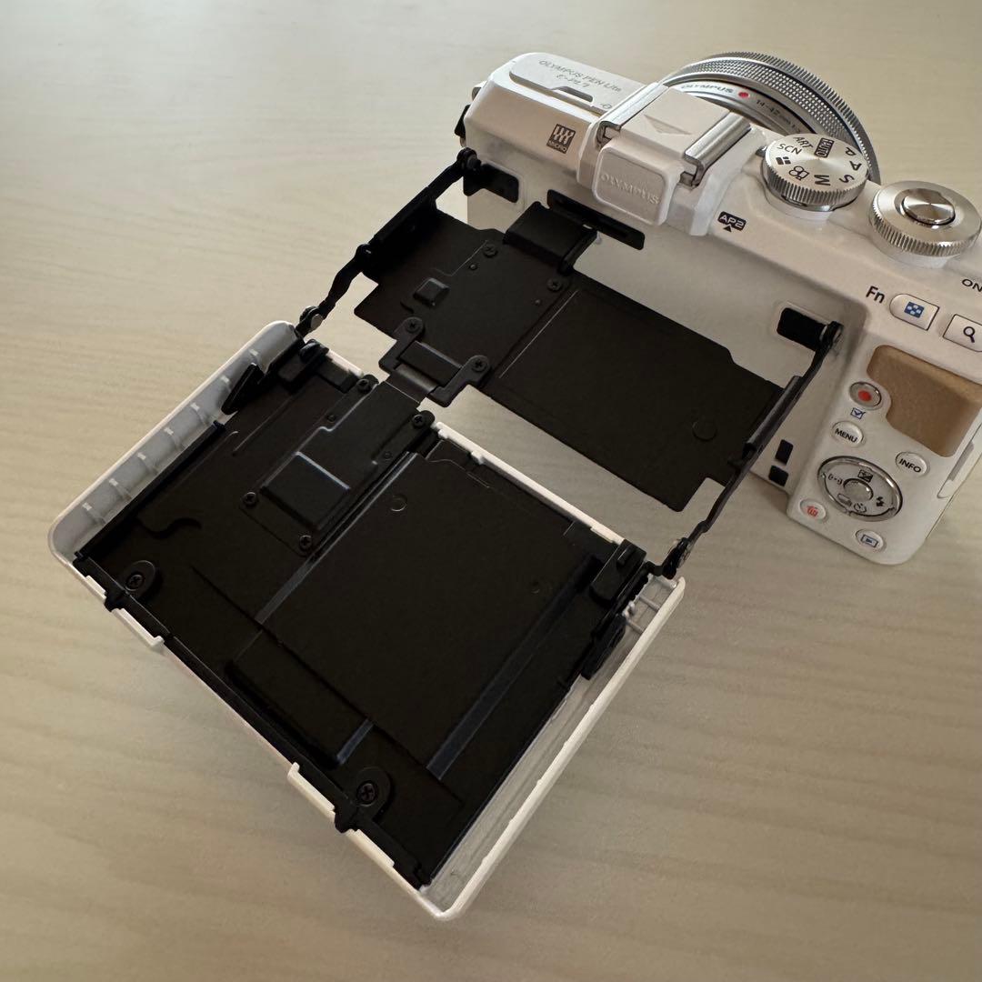 OLYMPUS PEN Lite E-PL7 ホワイト ミラーレス一眼 カメラ