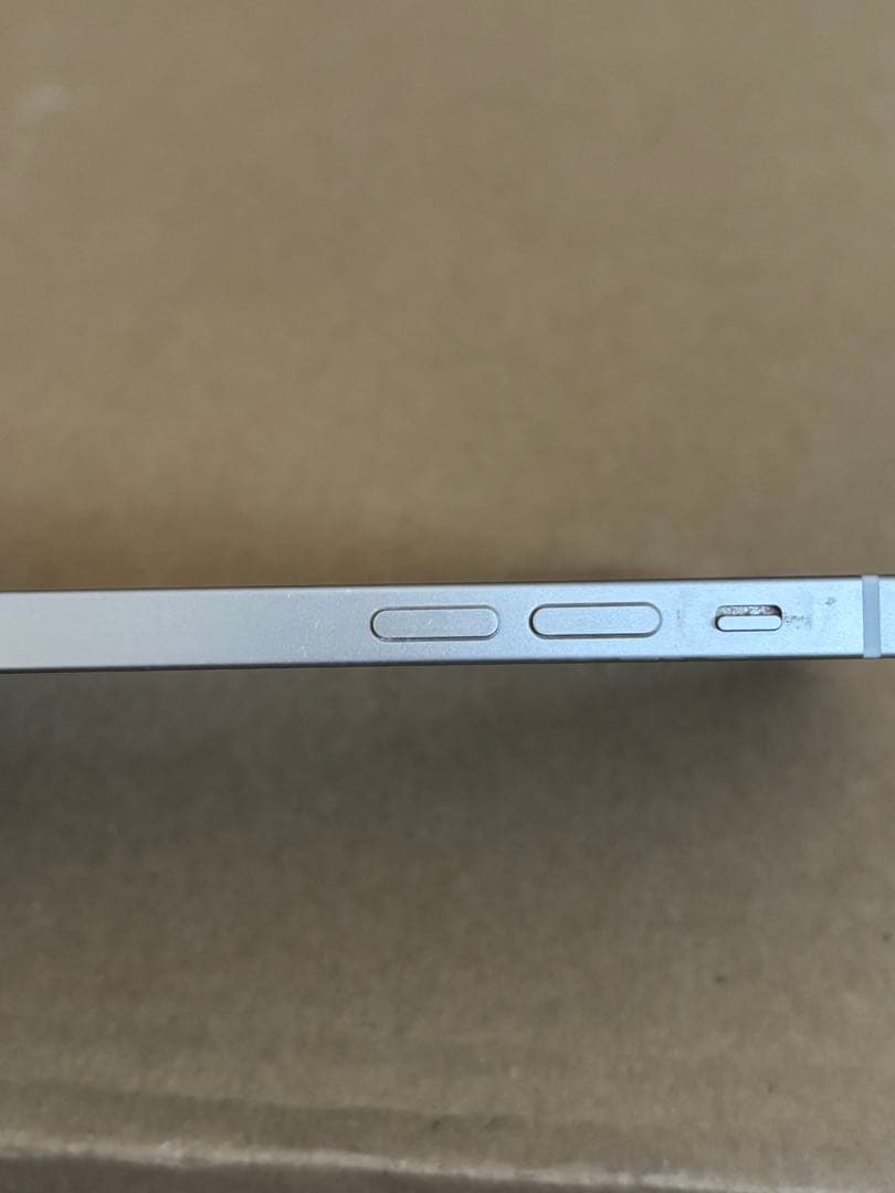 iPhone12 64GB ホワイト