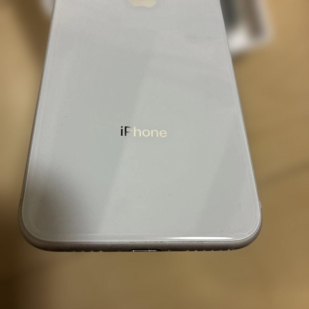 Apple iPhone 8 ホワイト　64GB