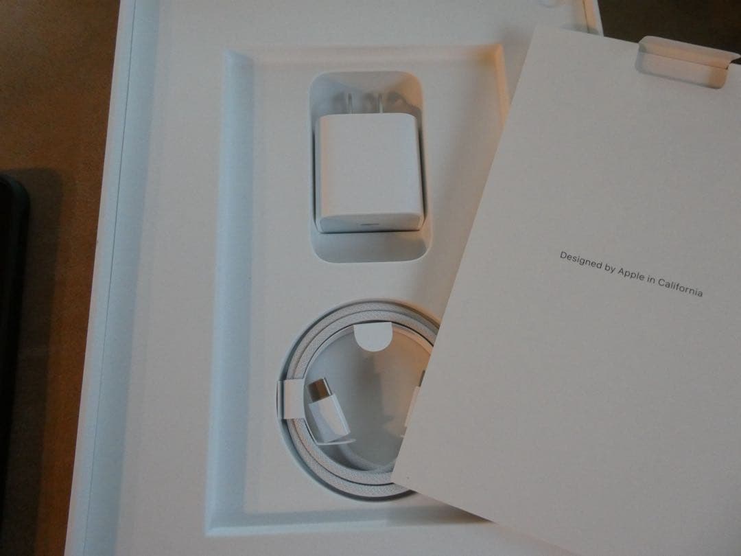 iPad Air M3 セルラー　11インチ　256gb ブルー