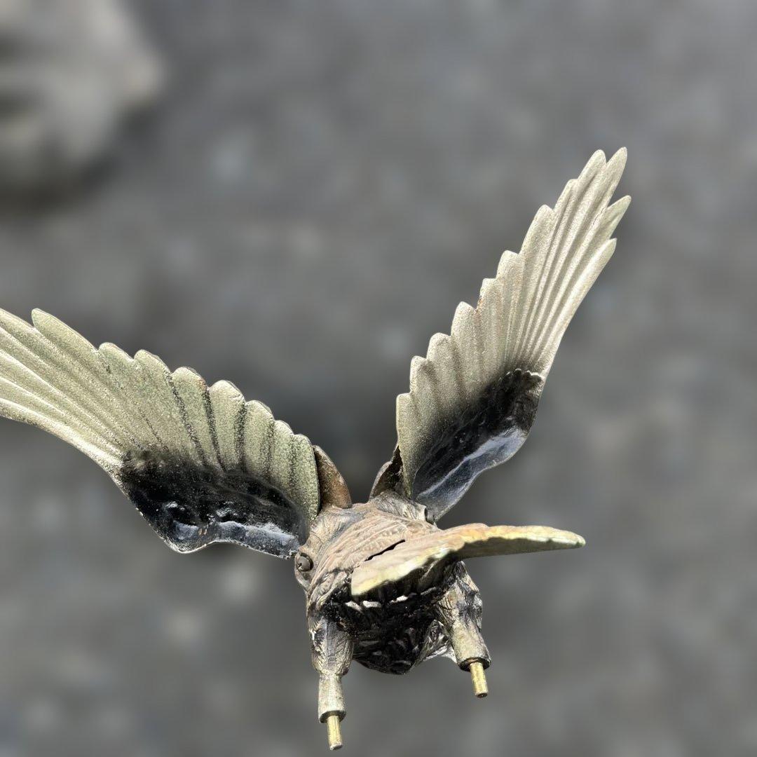 大型置物　鷹　鷲　金属工芸品　重量10kgオーバー