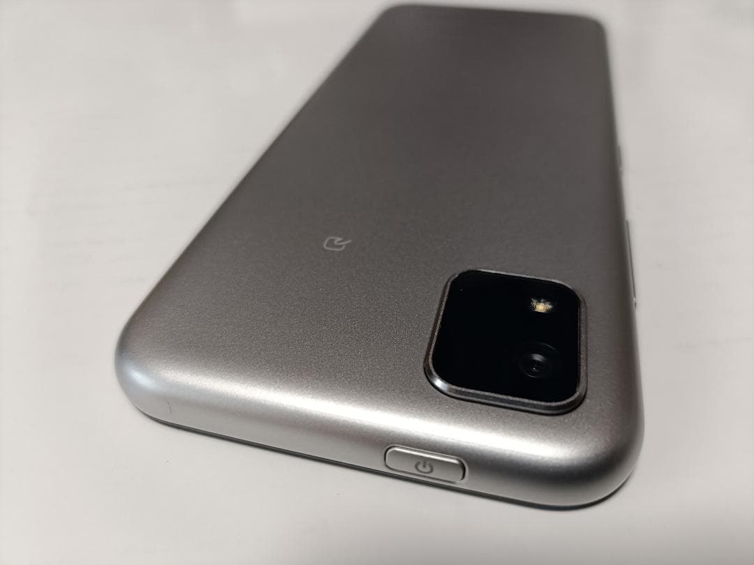 ☆ Ymobile! かんたんスマホ3 A205KC シルバー