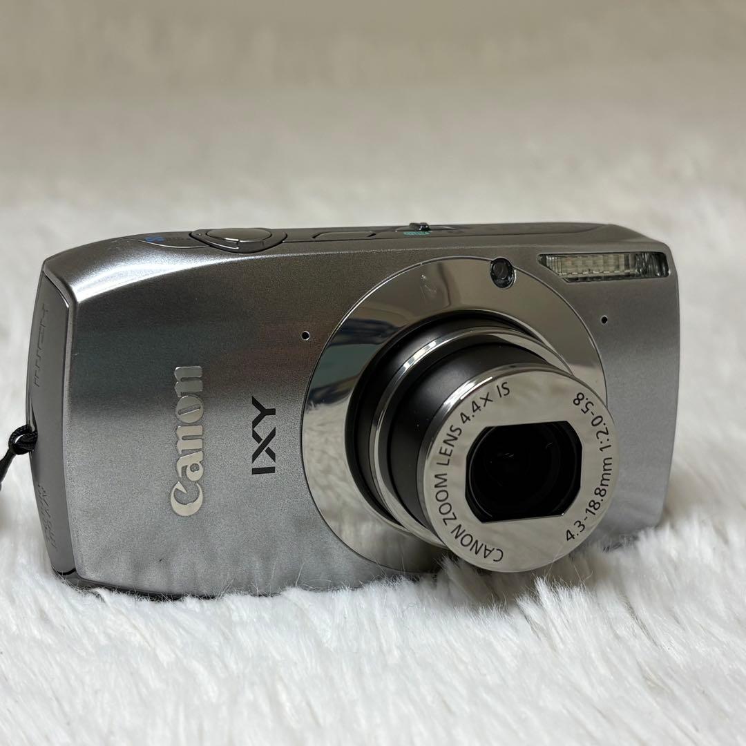 美品　Canon カメラ　IXY 32S PC1682 シルバー コンデジ　可動