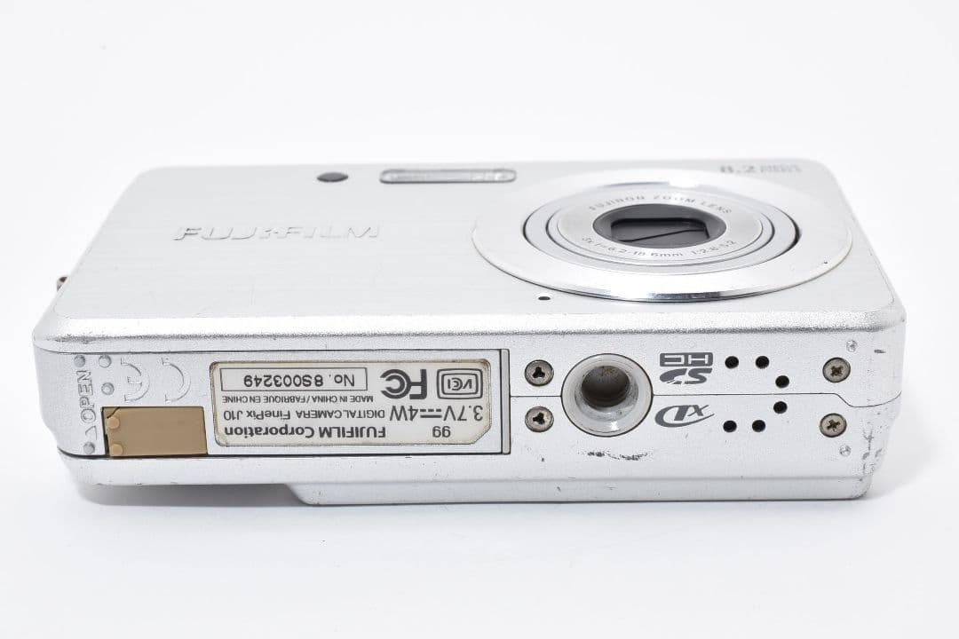 FUJIFILM FinePix J10 シルバー
