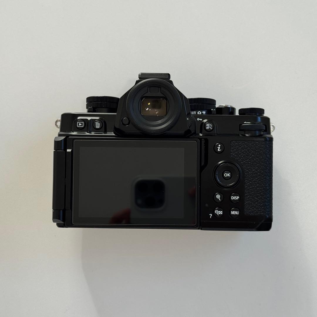 Nikon Zf ミラーレスカメラ　美品 撮影枚数4131