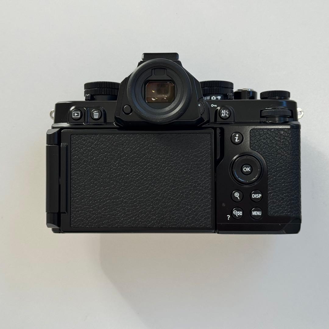 Nikon Zf ミラーレスカメラ　美品 撮影枚数4131