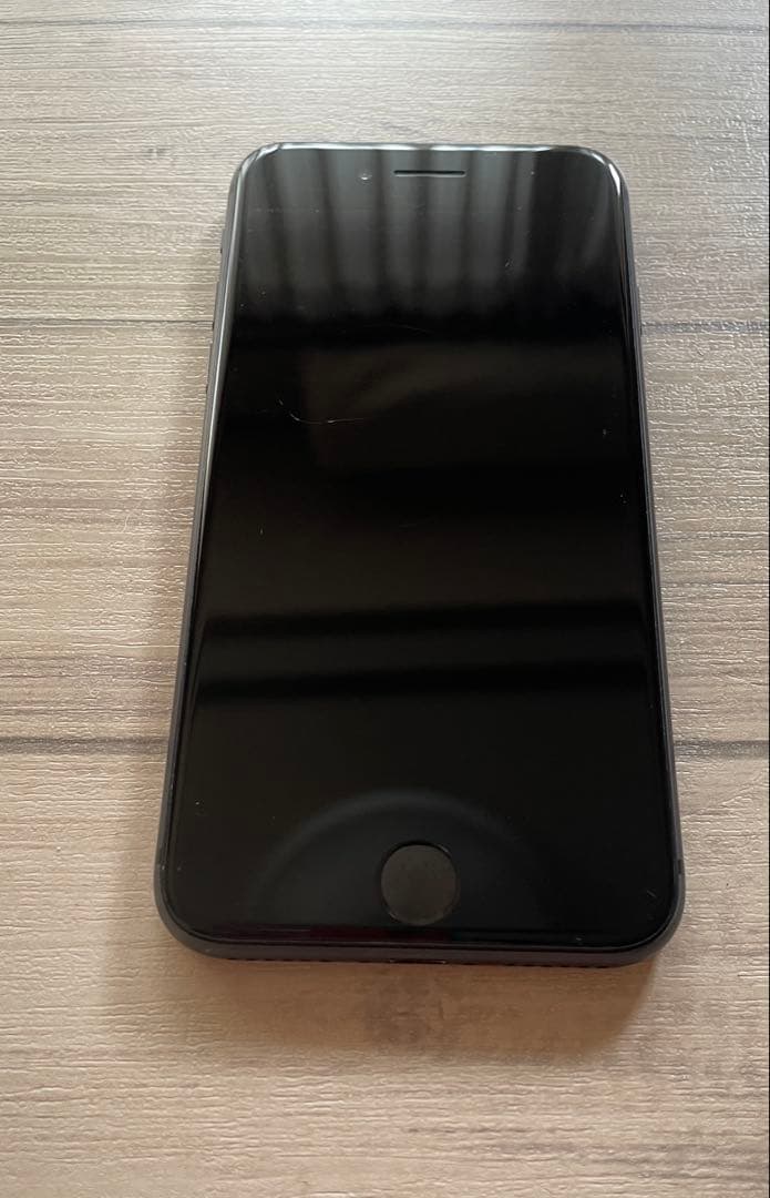 Apple iPhone8 ブラック64GB 本体 のみ　SIMロック未解除
