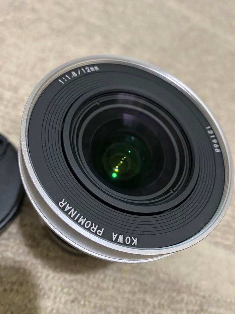 【新品　未使用　日本製】12mm F1.8マニュアル広角レンズシルバー