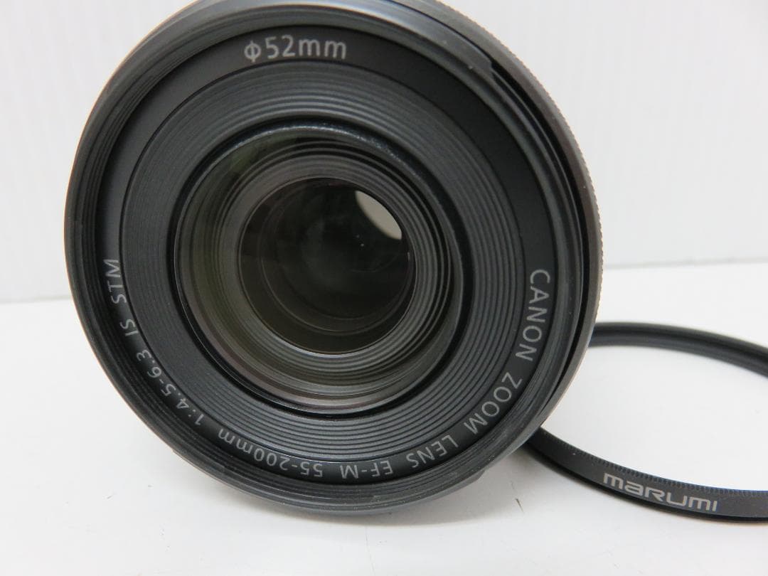 美品 Canon EOS Kiss M ダブルズームレンズキット ミラーレス一眼