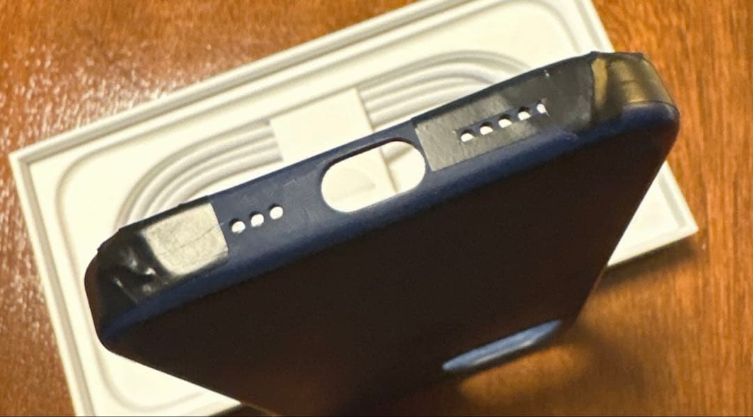 【美品】iPhone 12 64GB ホワイト本体/純正ケース　ネイビー