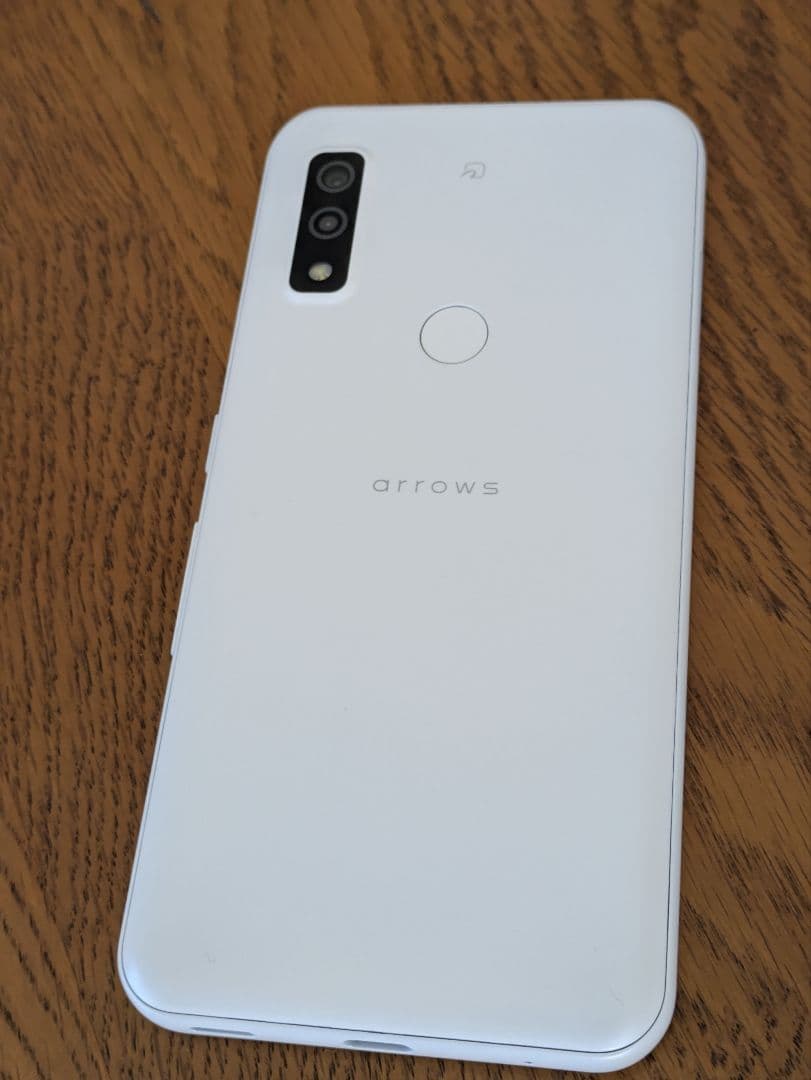 FCG01 arrows We ホワイト 64GB