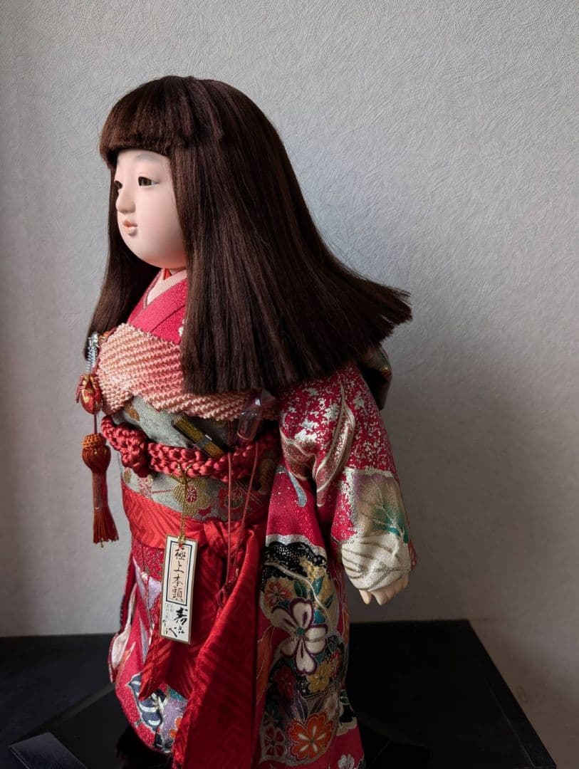市松人形 赤い衣装 伝統的な工芸品　寿喜代作