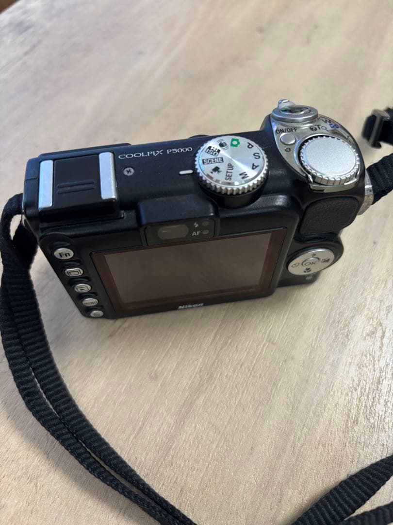 Nikon ニコンCOOLPIX 10.0MP コンパクトデジタルカメラ