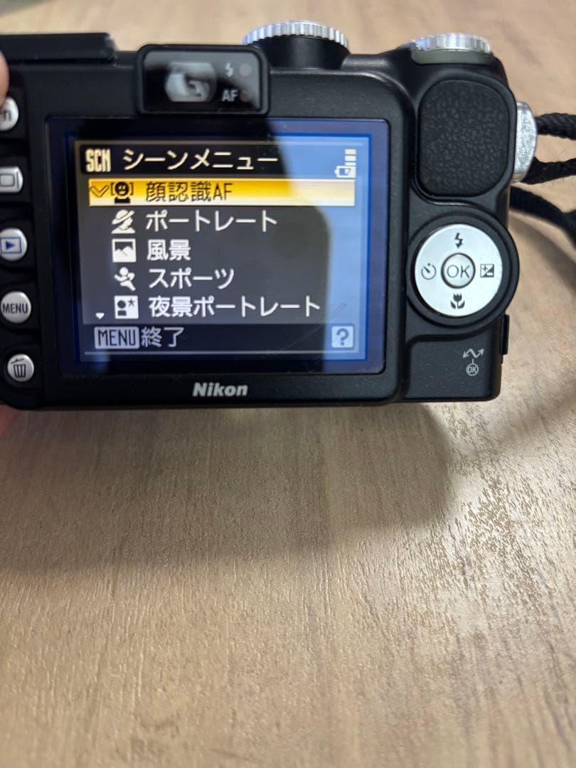 Nikon ニコンCOOLPIX 10.0MP コンパクトデジタルカメラ