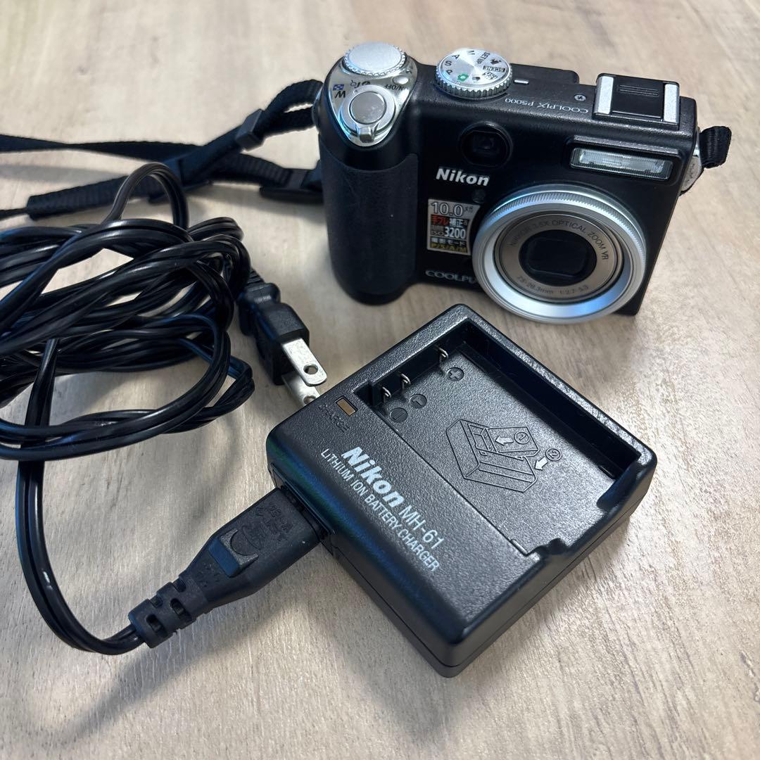 Nikon ニコンCOOLPIX 10.0MP コンパクトデジタルカメラ