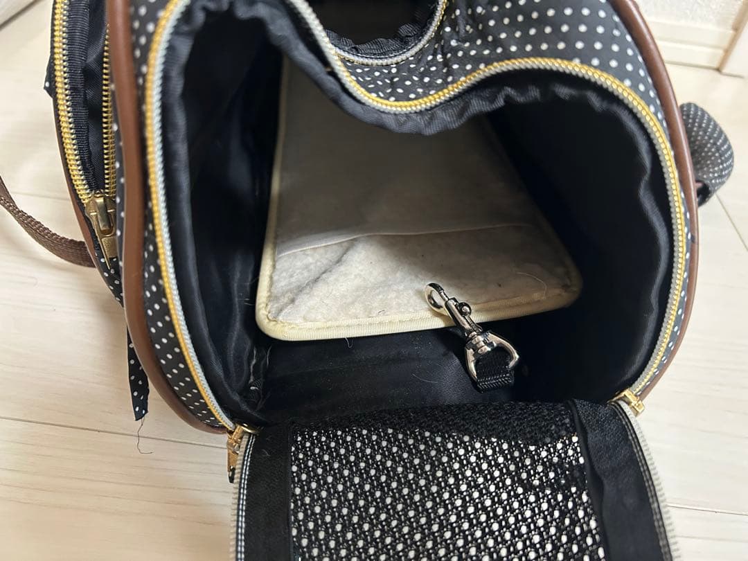 期間限定！ 犬 ポンポリース 水玉 キャリーバッグ M