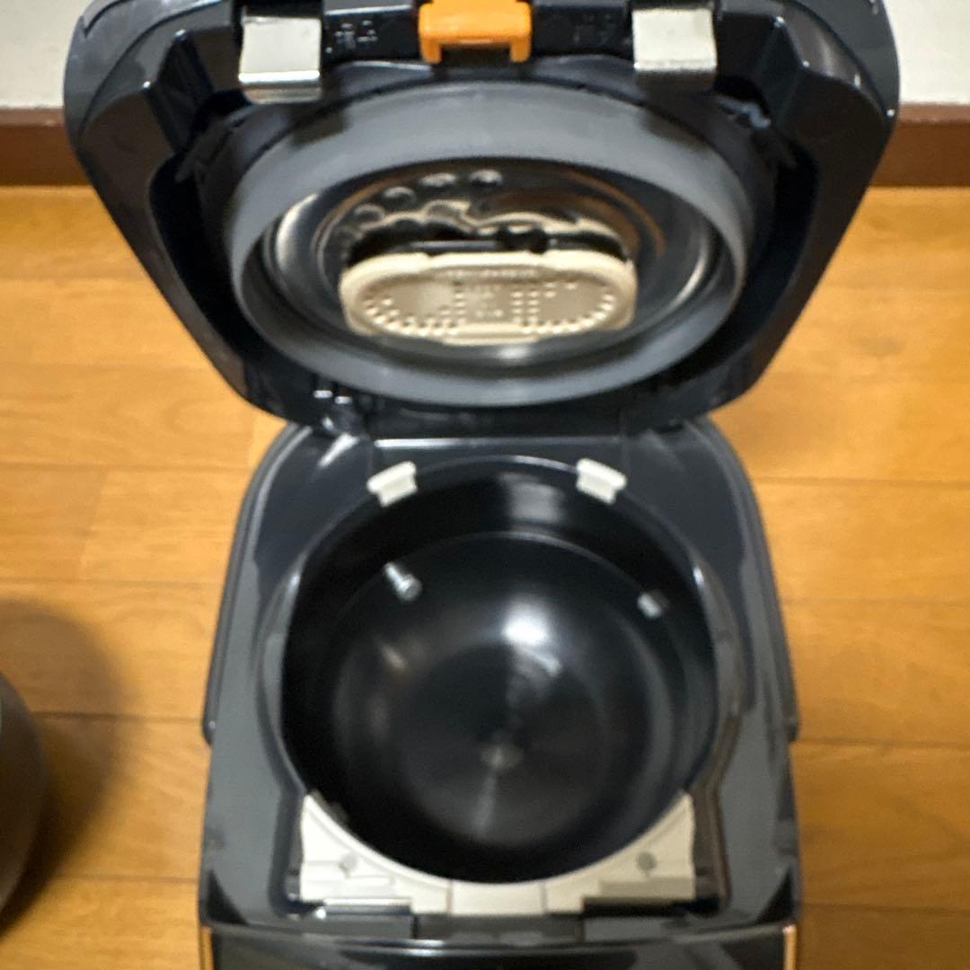 【中古】象印 炊飯器 極め炊き ブラック NP-RT05 3合 圧力IH