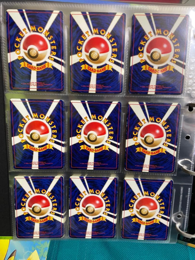 【超貴重】ポケモンカード旧裏キラカードまとめ売り②豪華ピカチュウのバインダー付き