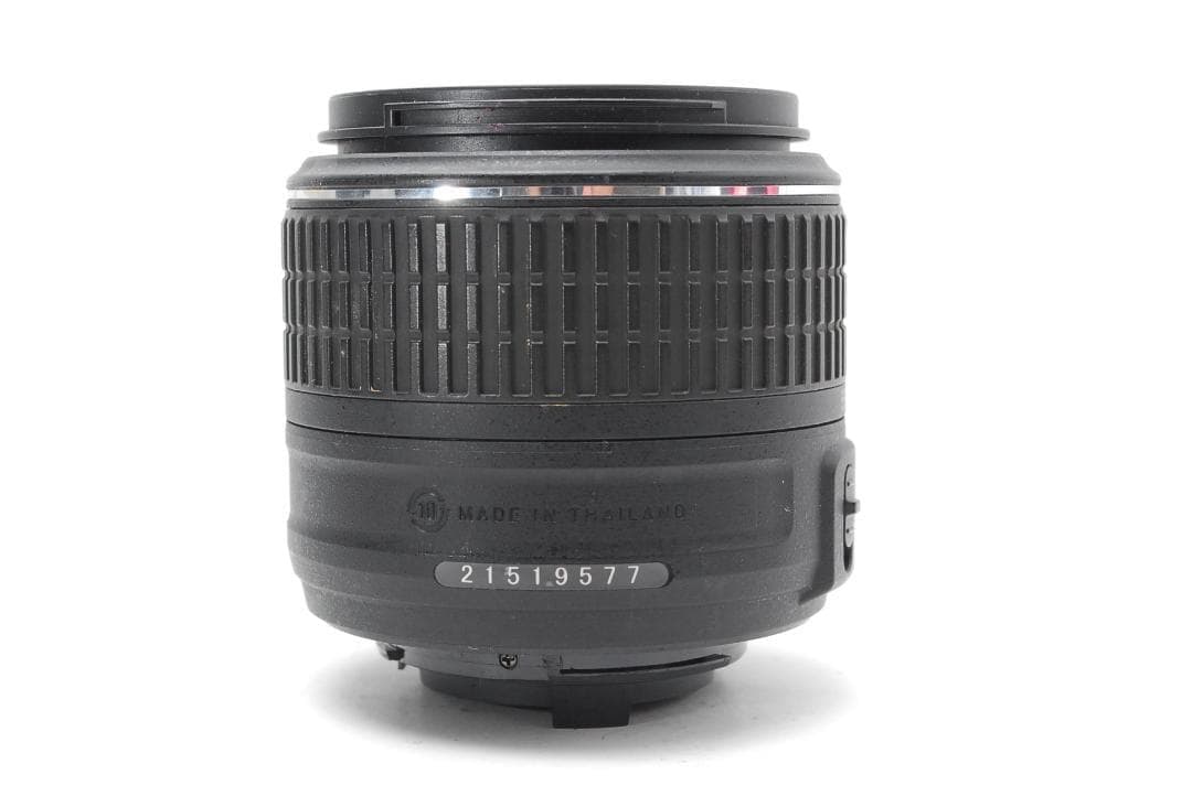 【新品級　ショット数１０６５枚】Nikon D3300　スマホ転送　レッド