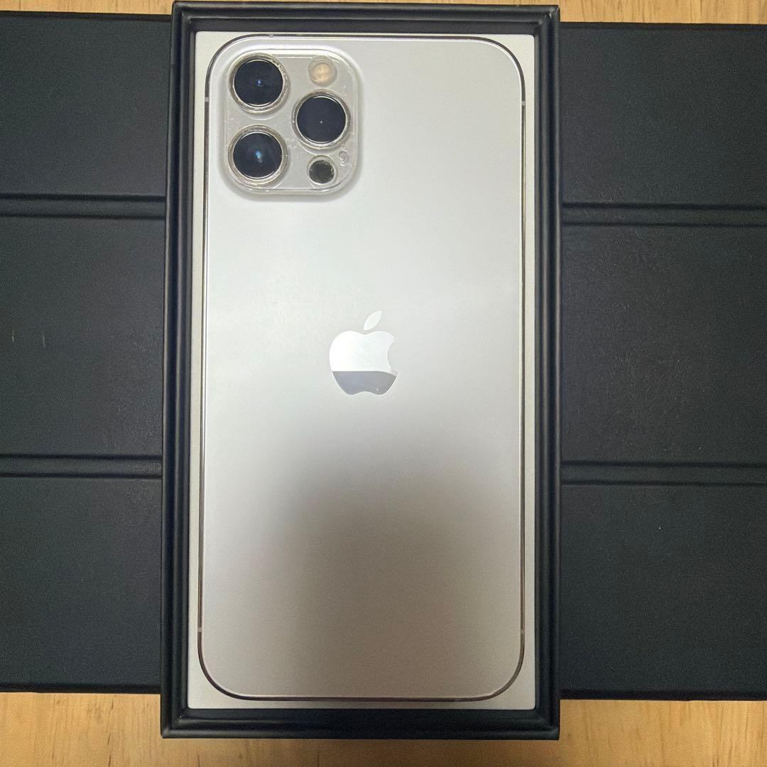 Apple iPhone 12promax シルバー　256GB