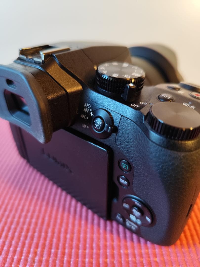 美品 LUMIX DMC-FZ300 ネオ一眼デジカメ