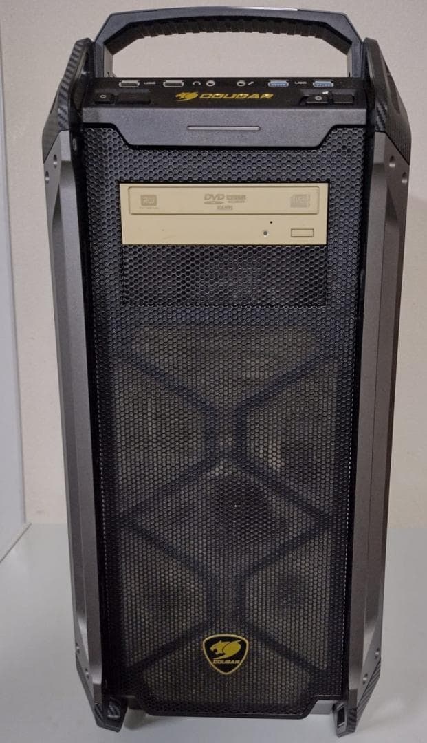タ*ゴ様 中古 PCケース COUGAR PANZER MAX(E-ATX)