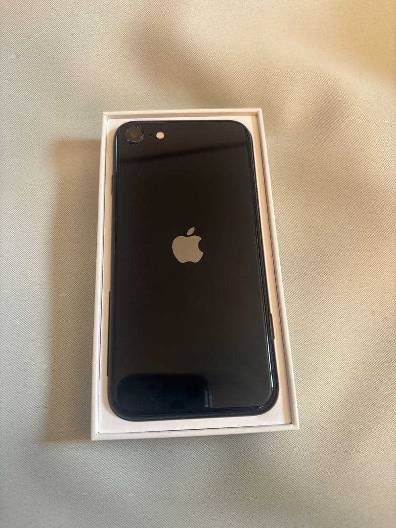 iPhone SE(第3世代) 64GB 88% SIMフリーApple