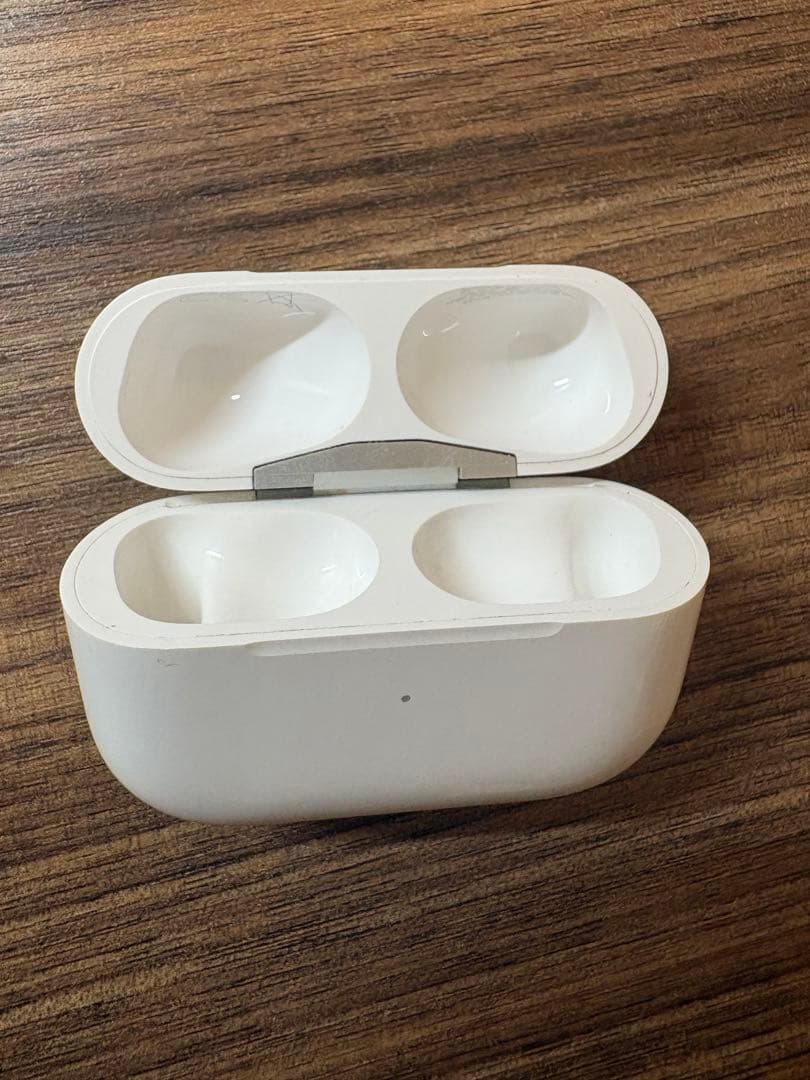 AirPods Pro 本体 充電ケース・イヤーチップ・箱付き