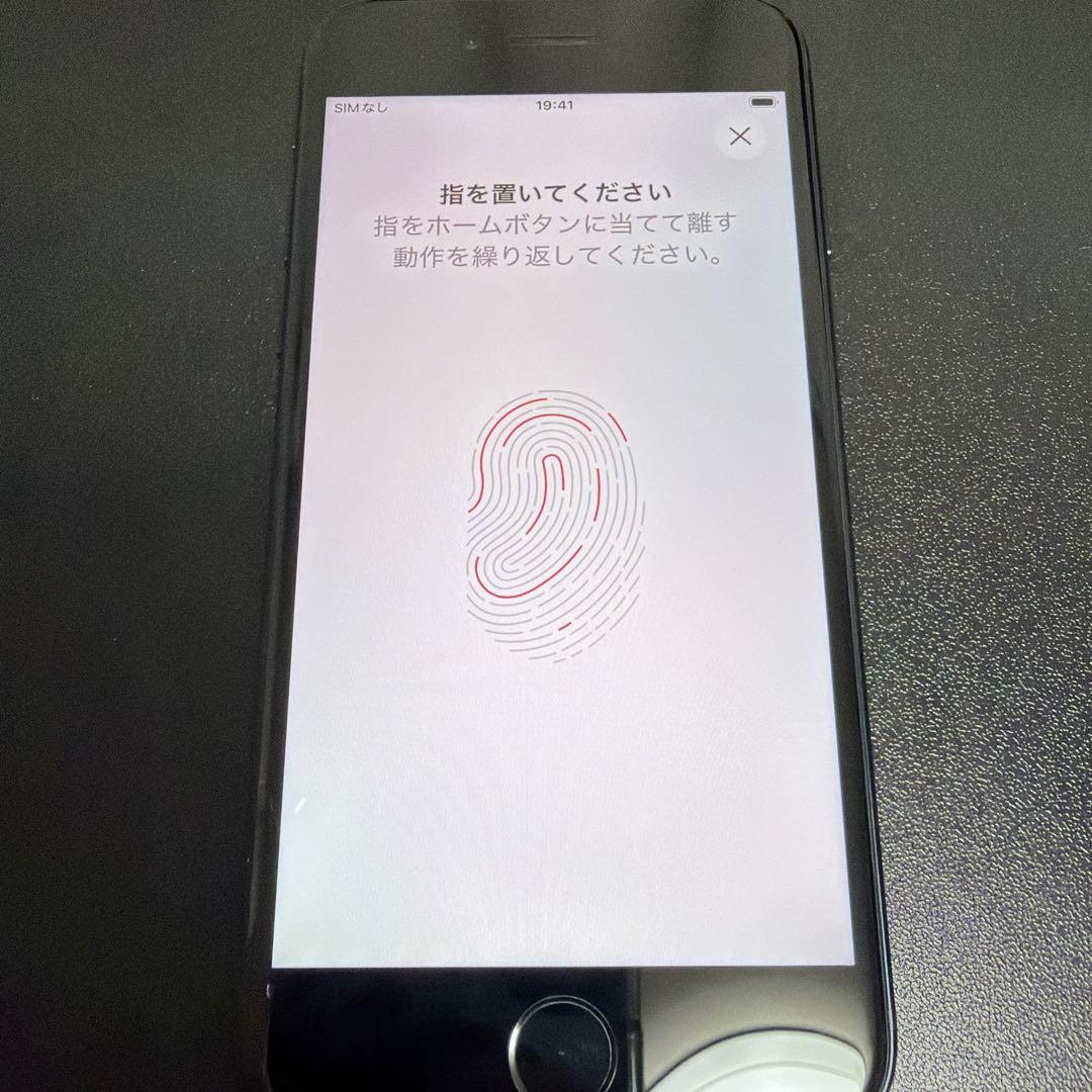 バッテリー新品　iPhoneSE第3世代64GB SIMフリー　美品9758