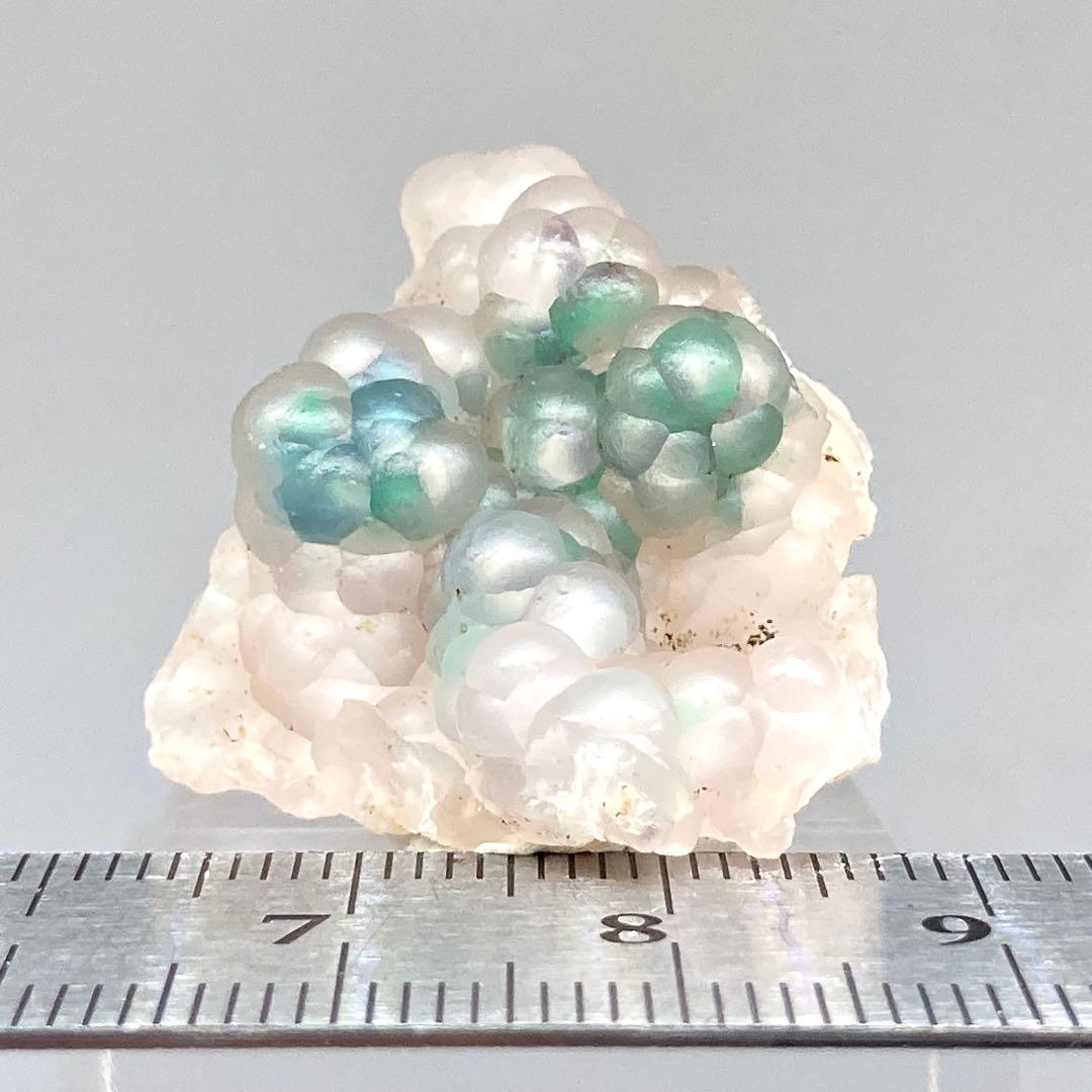 クリソコラインカルセドニー　原石　鉱物標本　天然石　545