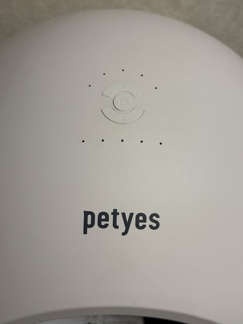 値下げ！ほぼ新品　petyes 床冷暖房ペットハウスホワイト　使用1ヶ月