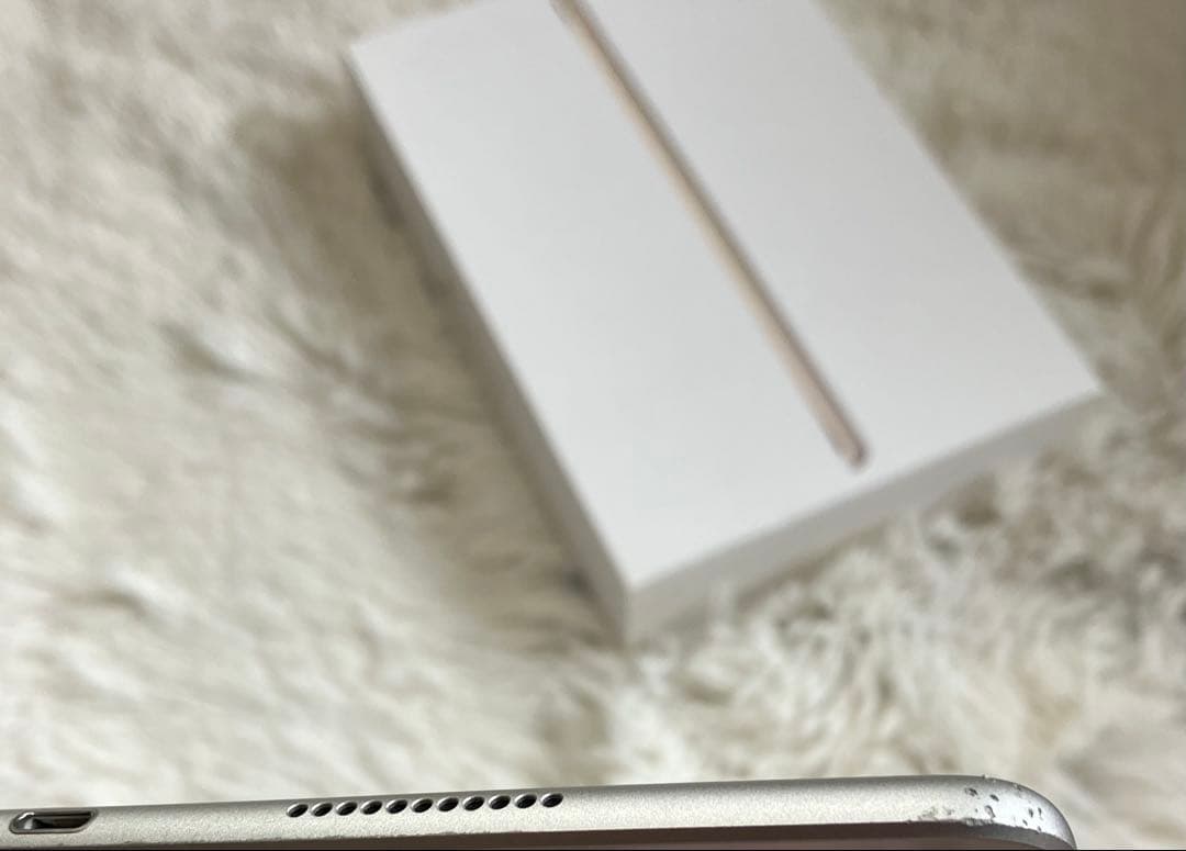 【1台限定価格】iPad Air3 64GB SIMフリー 【即発送】【付属品】