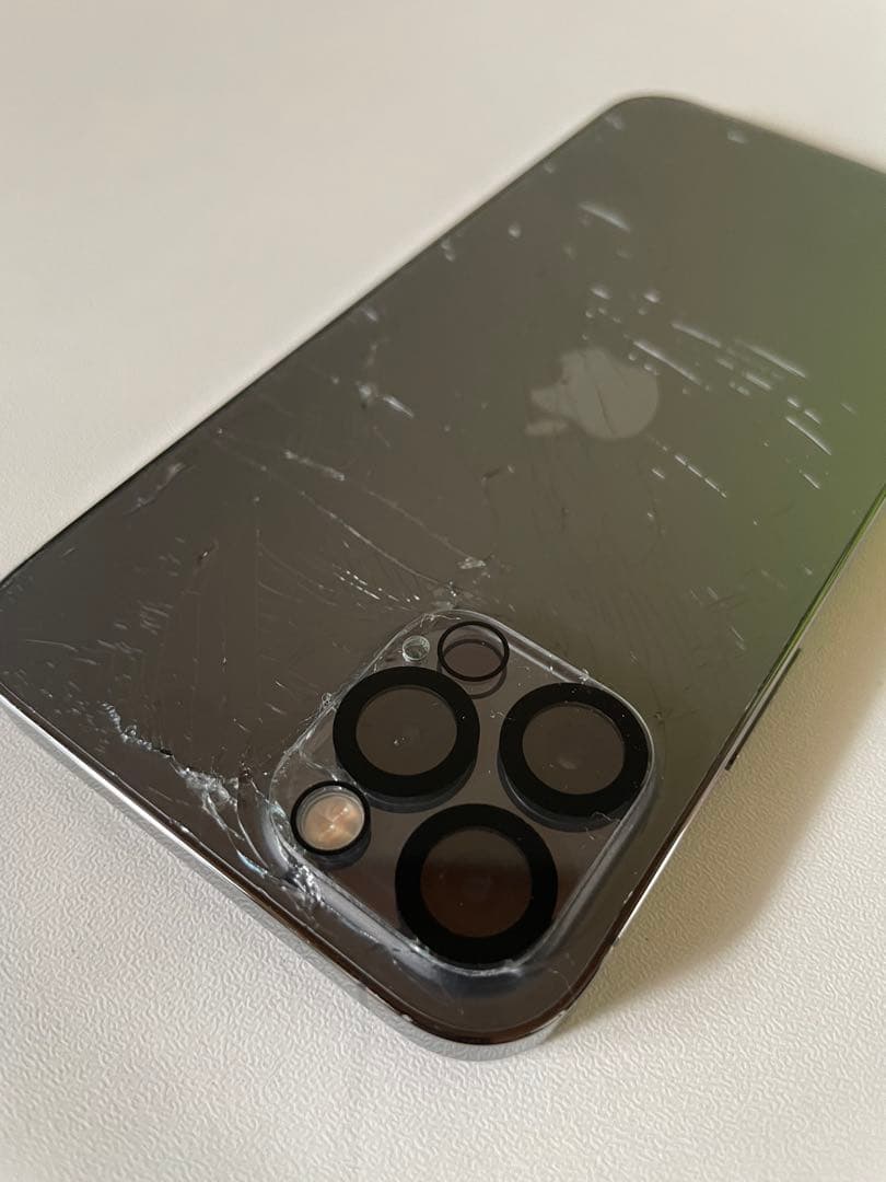 iPhone12PRO 128GB 背面割れ