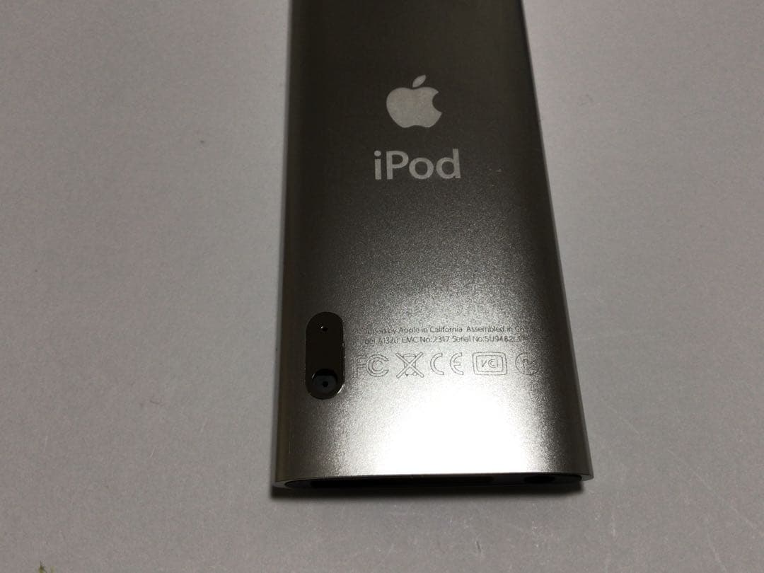 iPod nano5世代8GBシルバーno.30バッテリー交換済作動品