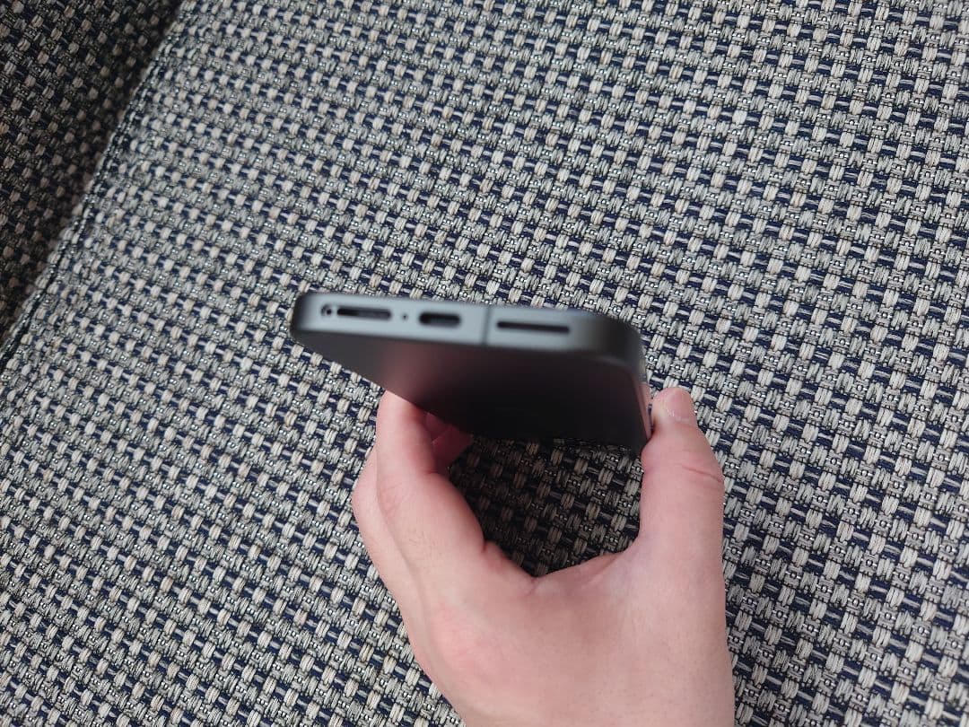 古民家さん専用訳ありGoogle Pixel 9a 本体simカード トレイ無し