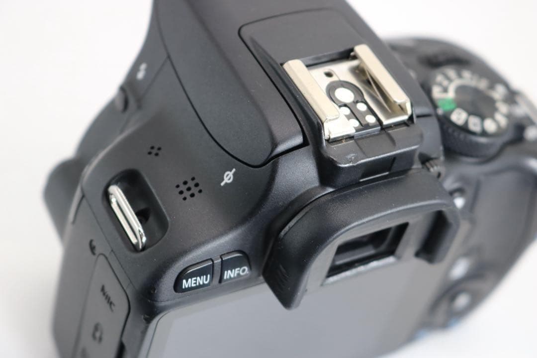 美品 【Canon EOS Kiss X7 ダブルレンズセット】 安心保証あり