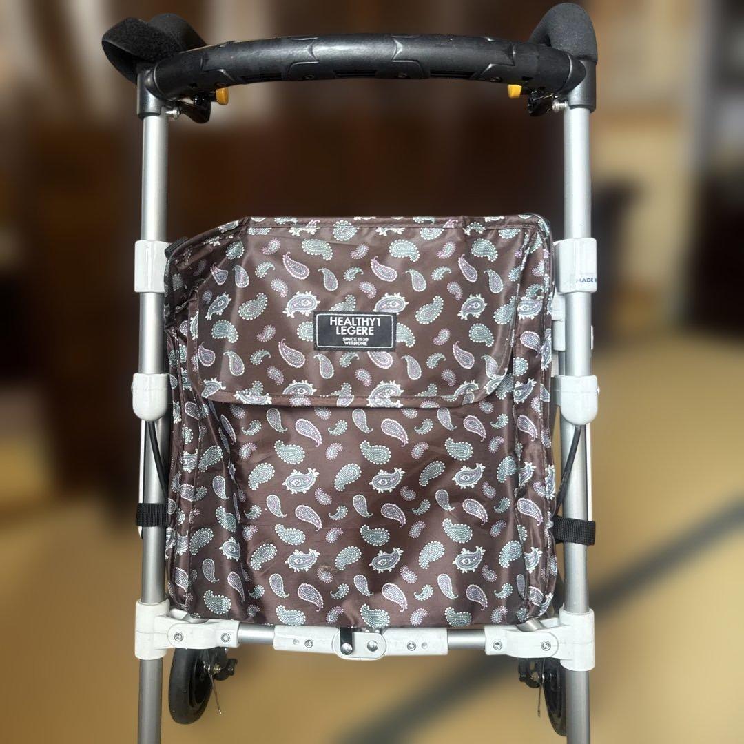 折りたたみ式シルバーカー 日本製何度も使用せずに極美説明書付き53000円で購入