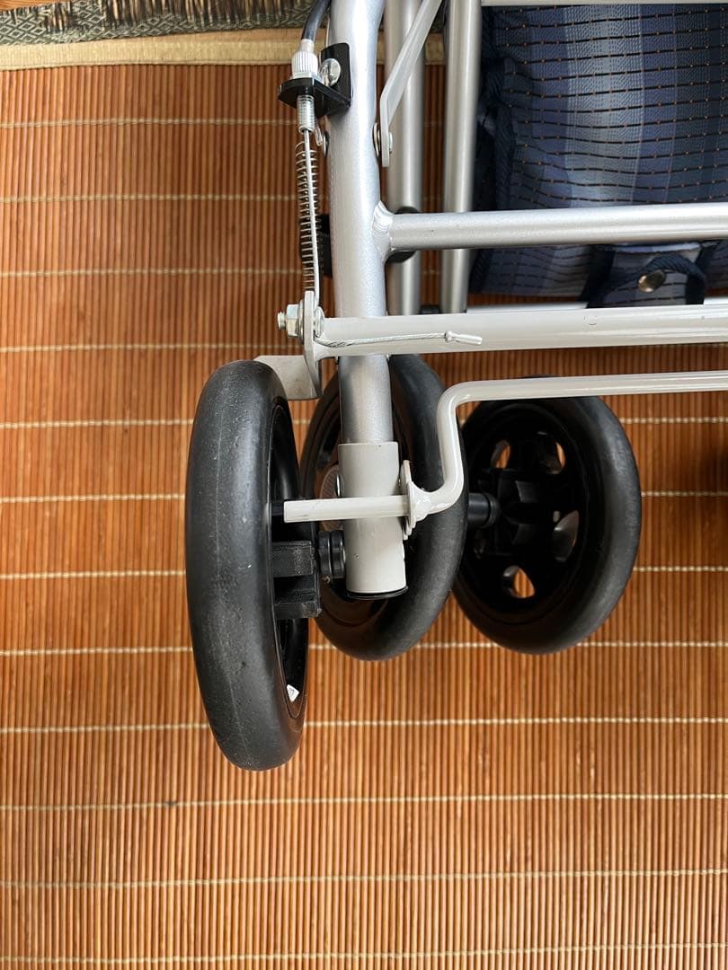 幸和製作所　シルバーカー　ウォーキングステッキー　【室内保管】