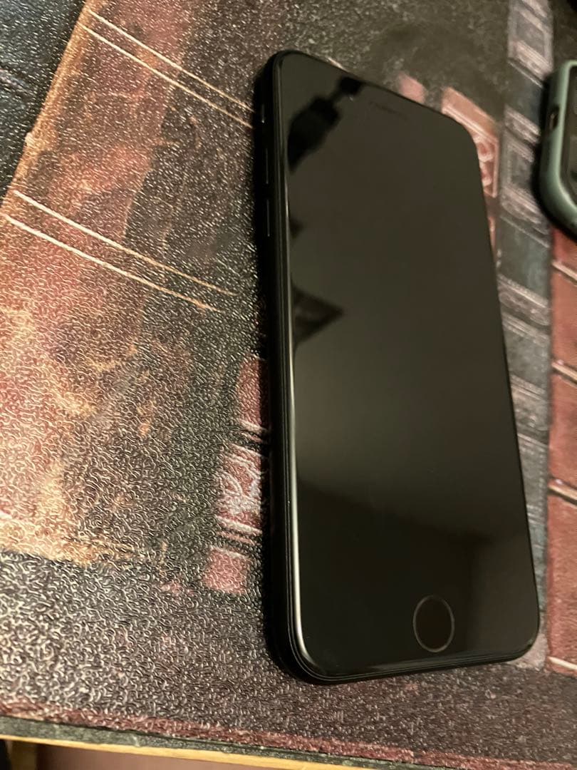 iPhone SE2 第二世代　ブラック